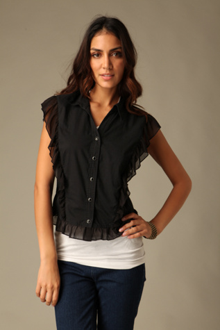 Cropped Ruffle Snap Top