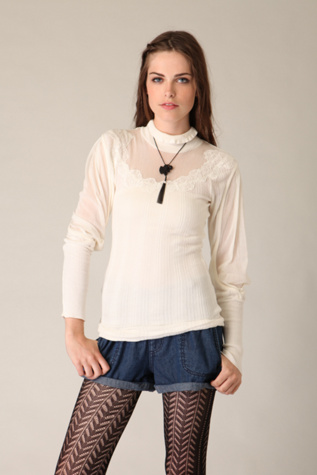Teatime Turtleneck