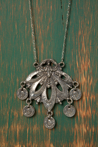 Ancient Fan Necklace