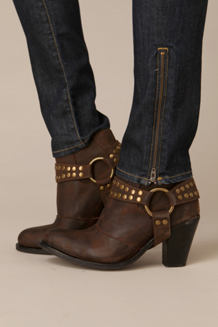 Removable Harness Nation Boot