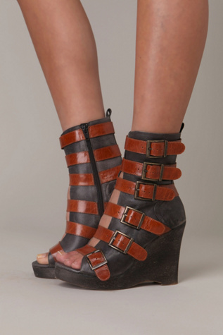Buckle Up Wedge