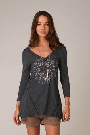 We The Free Graphic V Neck Tunic