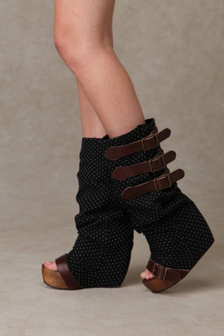 Swiss Stitch Slouch Clog