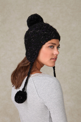 Trapped Puffer Hat
