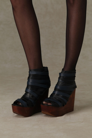 Miramar Straps Platform