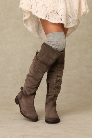 Nixxa Ruffle Boot