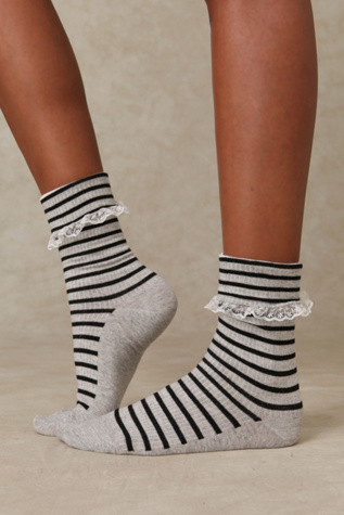 Stripe Lace Knee Sock