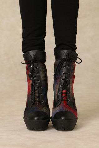 Black/Rainbow
