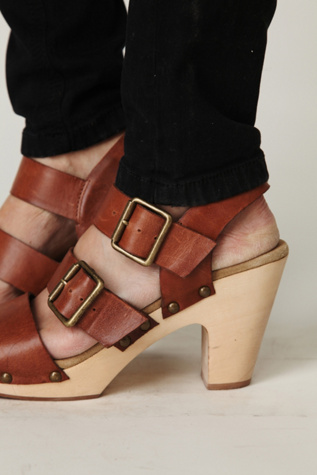 Jacquie Lalo Clog