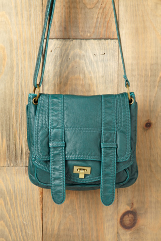 Wayfarer Clasp Crossbody