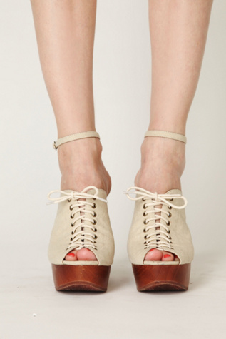 Regis Wedge