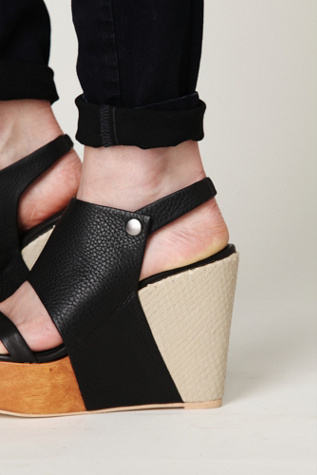 Black / Wood / Snake