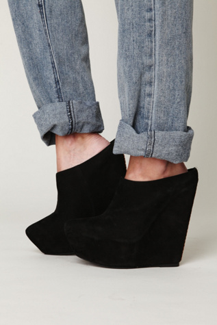 Julianne Mule
