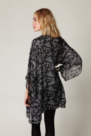 Storytellers Floral Robe