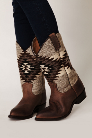 Billy Blanket Boot