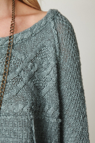 Coolness Cable Crop Top