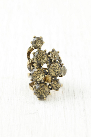 Asymmetric Stone Ring
