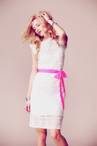 Satya Short Lace Dress
