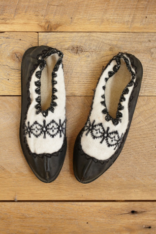Vintage Knit Slippers