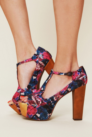 Eloise Floral Platform