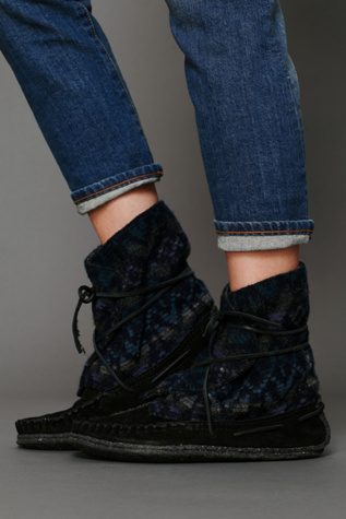 Blue Jacquard/Black Suede