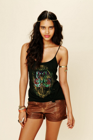 Sneek Peek Graphic Tank