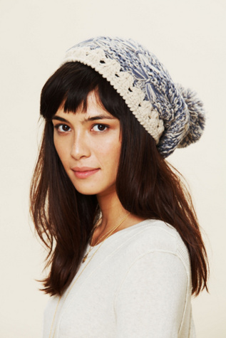 Bow Intarsia Beanie