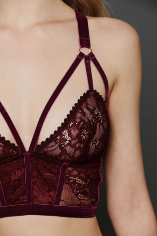 Cut Out Longline Bra