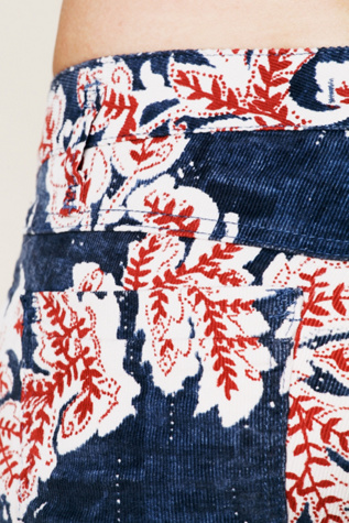 Red / Navy / Ivory