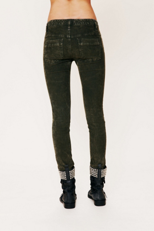 BLACK OLIVE