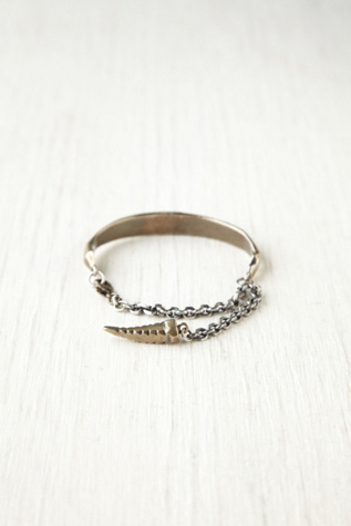 Ridged Chain Cuff