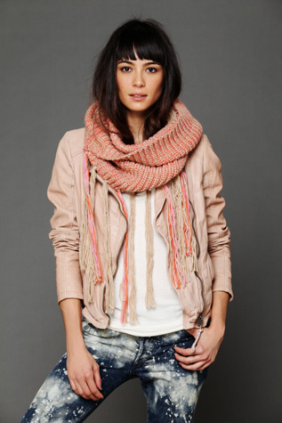 Loop Knit Fringe Scarf