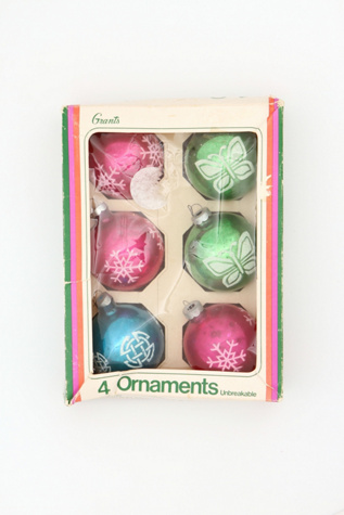 Vintage Set of Assorted Ornaments in vintage-loves-objects