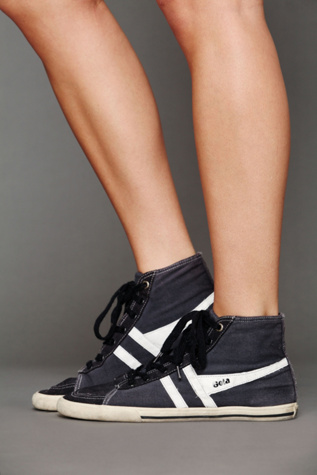 Retro Classic Hi Top Sneaker