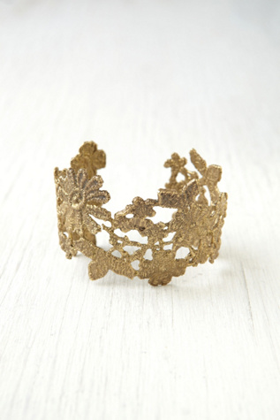 Alkemie Lace Cuff
