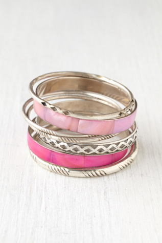 Shell Hard Bangle Set in jewelry