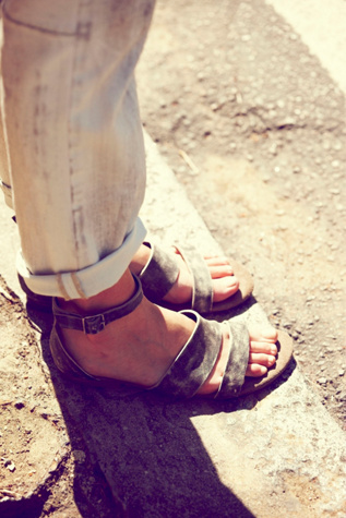Crowe Distressed Sandal
