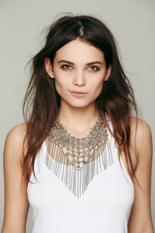 Floral Chain Mail Fringe Necklace in accessories-jewelry-necklaces