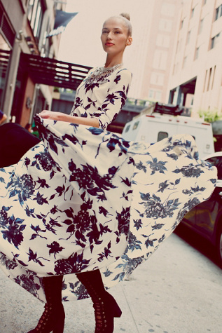 First Kiss Print Maxi Dress in clothes-dresses-maxi
