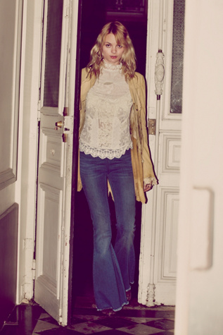 Pull On Super Flare in denim