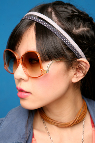 Amber W/Gold Temples