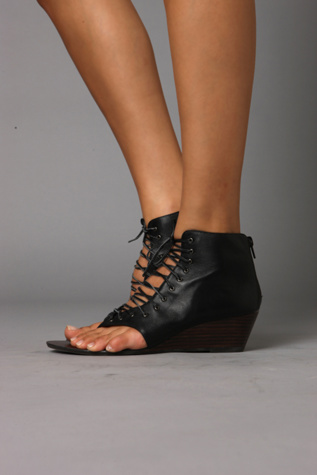 Sierra Birdy Wedge